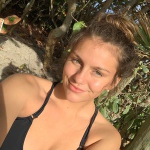 Meet your Posher, Cecilia